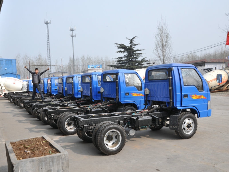 混凝土攪拌車(chē).jpg